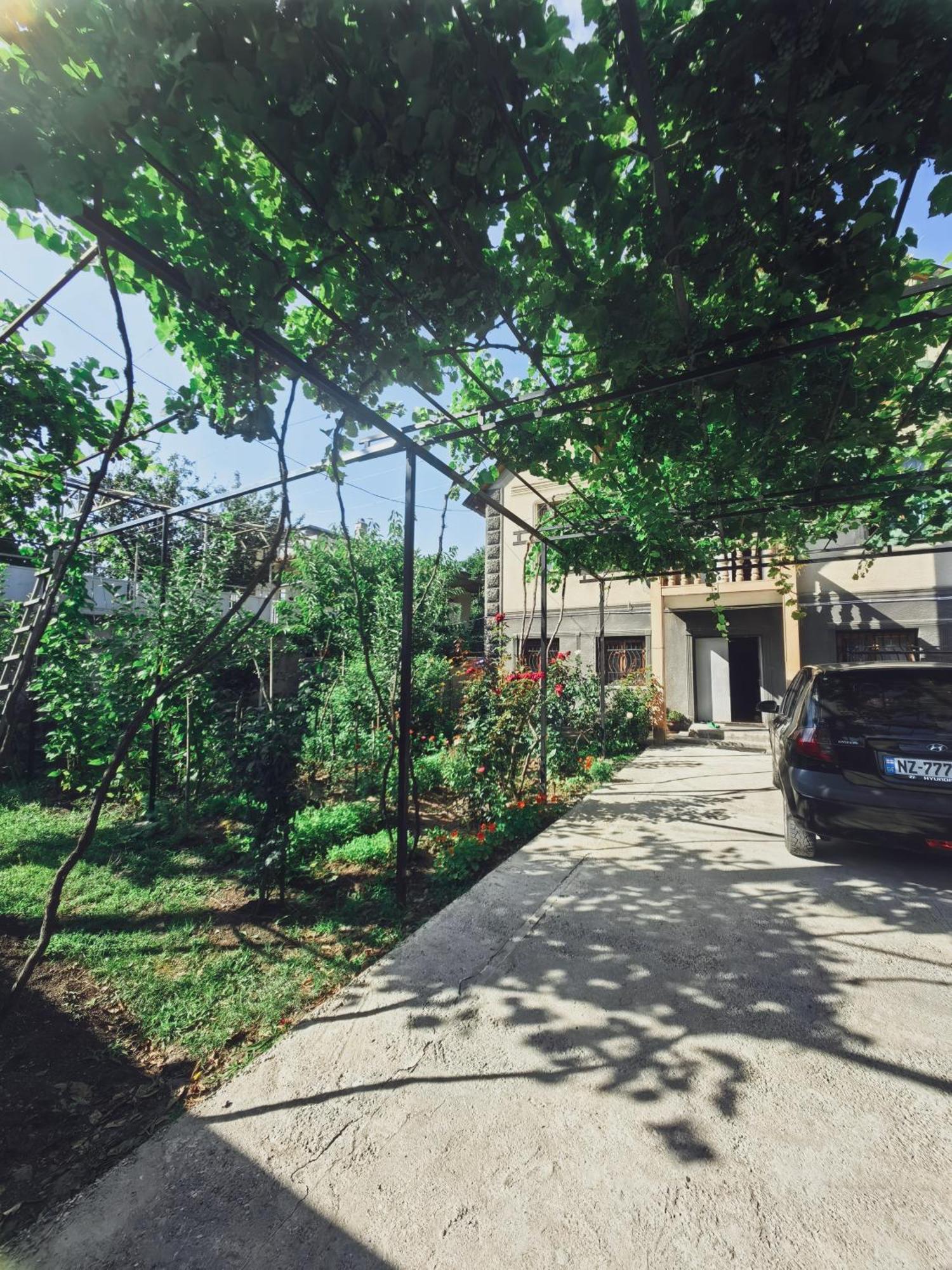 Guest House Metreveli Street 19 Khashuri 外观 照片